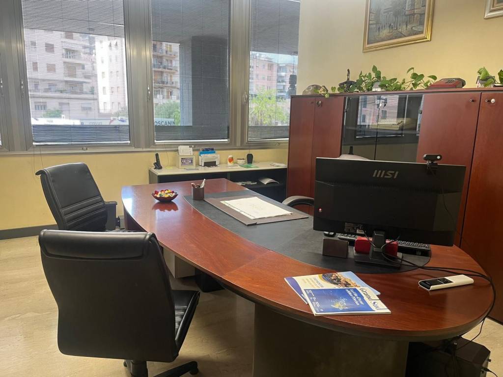 ufficio in vendita ad Imperia in zona Oneglia