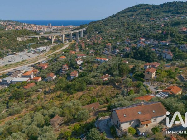 appartamento in vendita ad Imperia in zona Borgo d'Oneglia