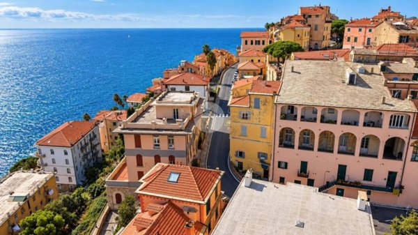 appartamento in vendita ad Imperia in zona Porto Maurizio