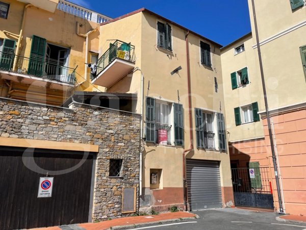 locale di sgombero in vendita ad Imperia in zona Oneglia