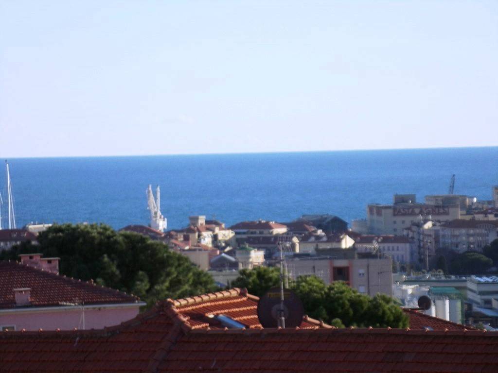 appartamento in vendita ad Imperia in zona Oneglia