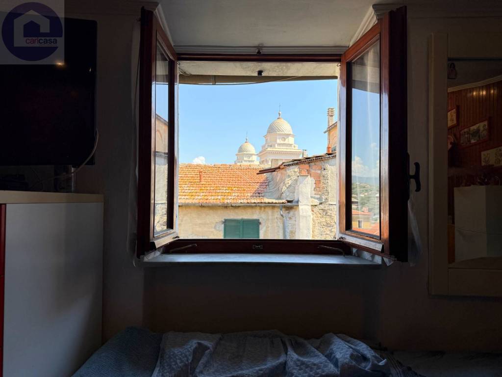 appartamento in vendita ad Imperia in zona Porto Maurizio