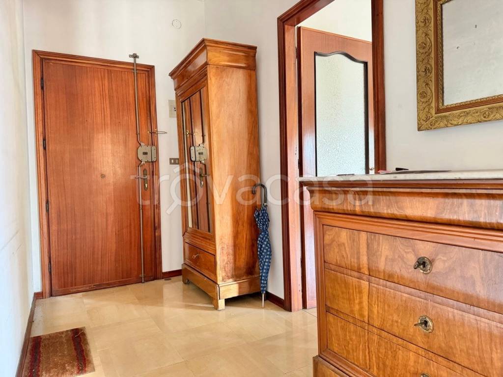 appartamento in vendita ad Imperia in zona Porto Maurizio