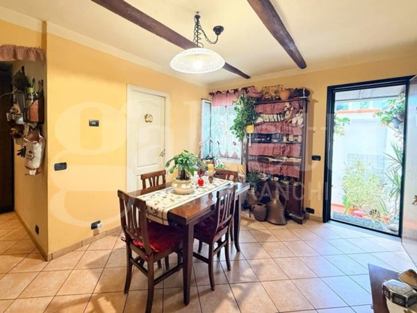 appartamento in vendita ad Imperia in zona Artallo