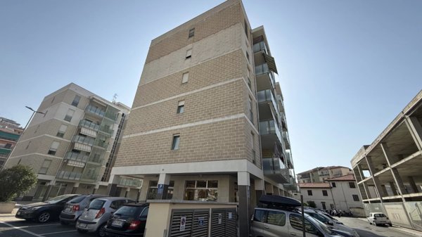 appartamento in vendita ad Imperia in zona Oneglia