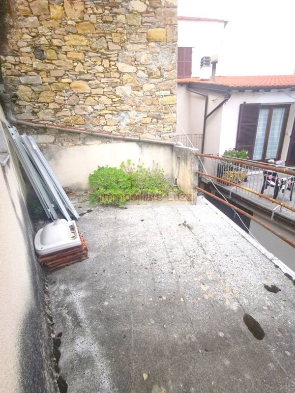 appartamento in vendita ad Imperia in zona Torrazza / Clavi