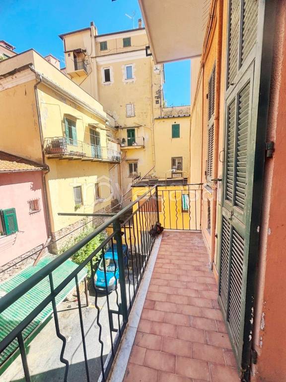 appartamento in vendita ad Imperia in zona Porto Maurizio