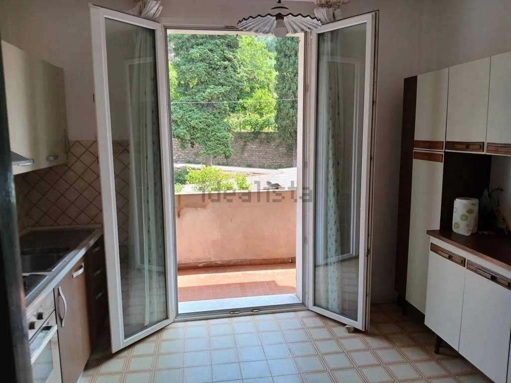 appartamento in vendita ad Imperia in zona Porto Maurizio