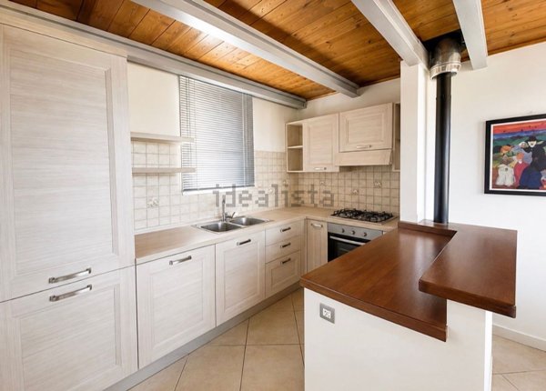 casa indipendente in vendita ad Imperia in zona Artallo