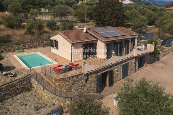 casa indipendente in vendita ad Imperia in zona Torrazza / Clavi