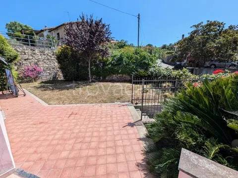 appartamento in vendita ad Imperia in zona Porto Maurizio