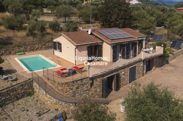 casa indipendente in vendita ad Imperia in zona Torrazza / Clavi