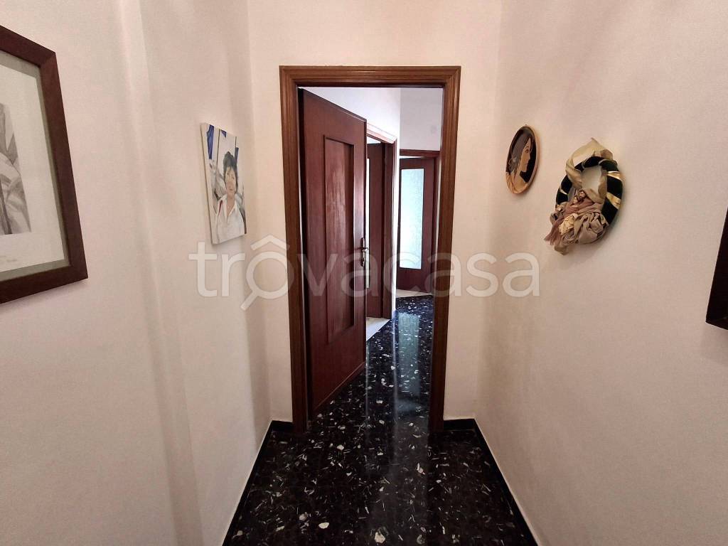 appartamento in vendita ad Imperia in zona Artallo