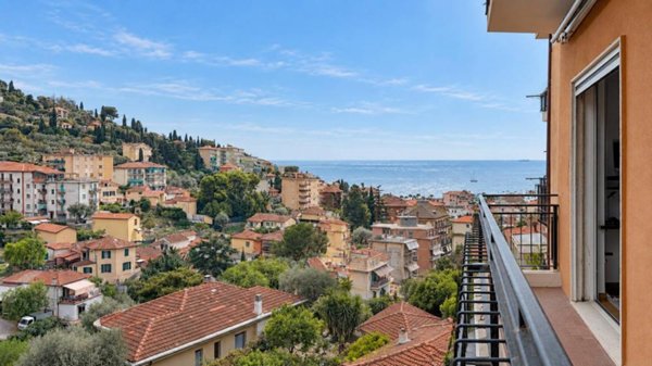 appartamento in vendita ad Imperia in zona Oneglia