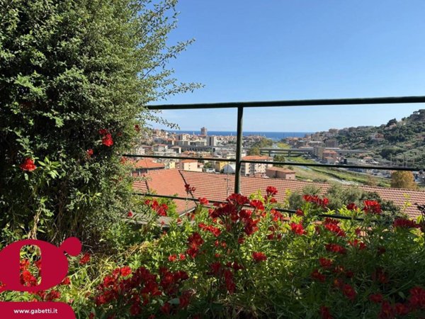 appartamento in vendita ad Imperia in zona Oneglia