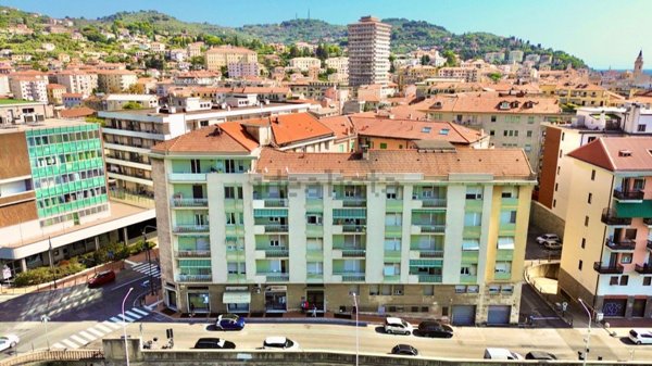 appartamento in vendita ad Imperia in zona Oneglia