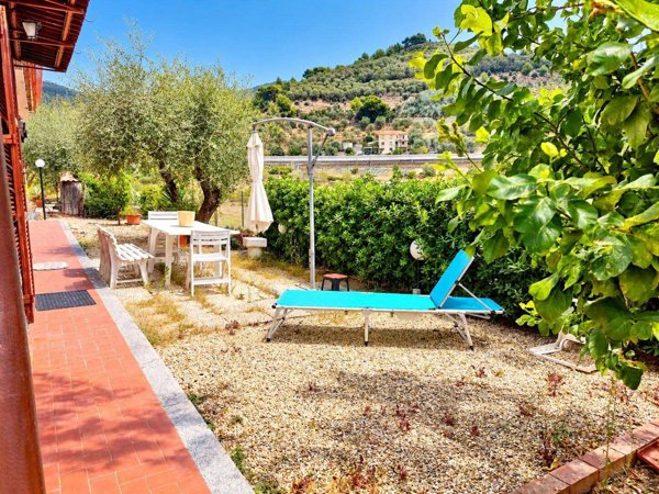 appartamento in vendita ad Imperia in zona Montegrazie