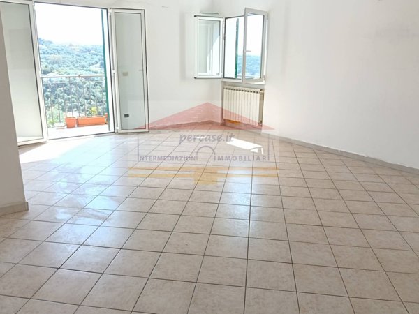 appartamento in vendita ad Imperia in zona Artallo