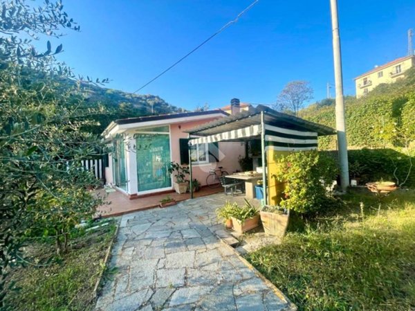 casa indipendente in vendita ad Imperia