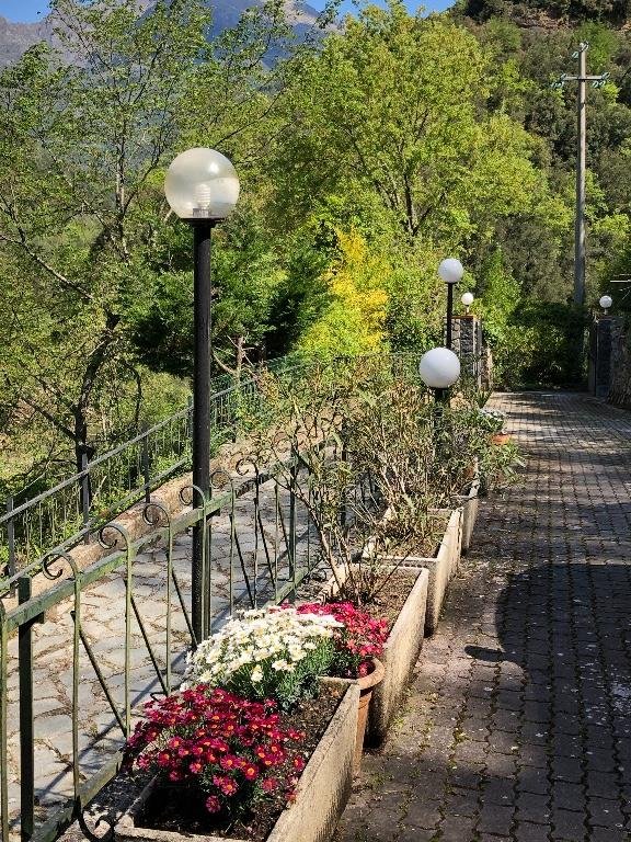 casa indipendente in vendita ad Isolabona
