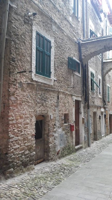 appartamento in vendita ad Isolabona