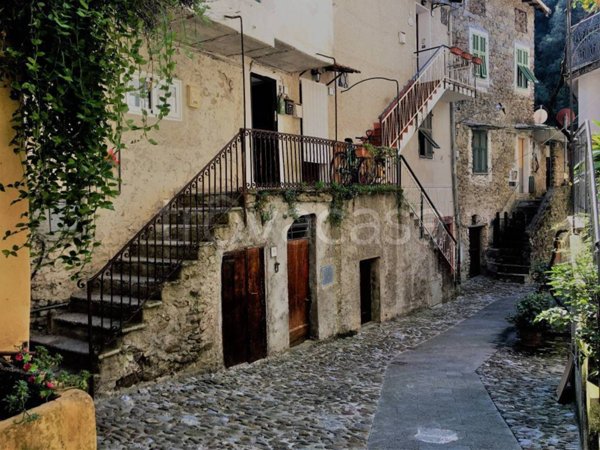 appartamento in vendita ad Isolabona