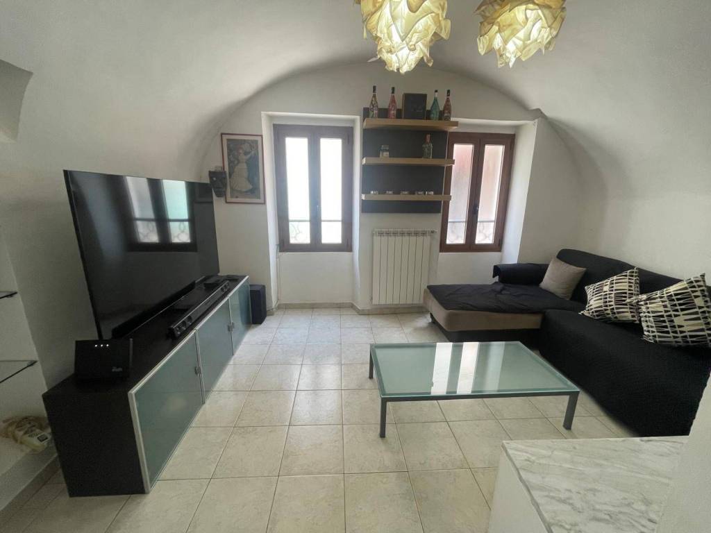 appartamento in vendita ad Isolabona