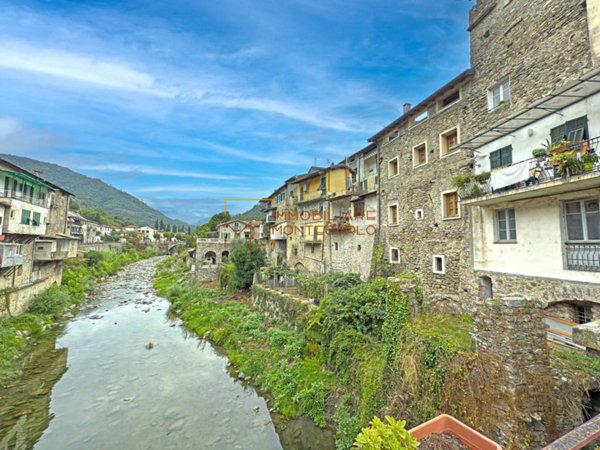 appartamento in vendita ad Isolabona