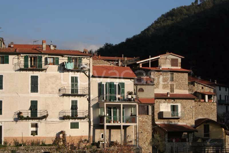 appartamento in vendita ad Isolabona