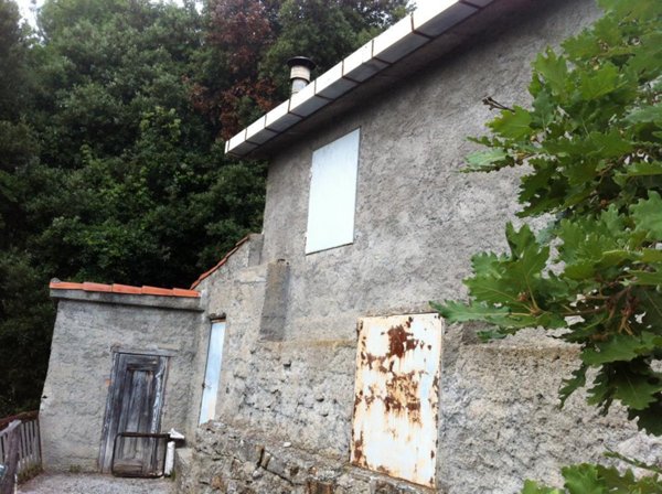 casa indipendente in vendita ad Isolabona