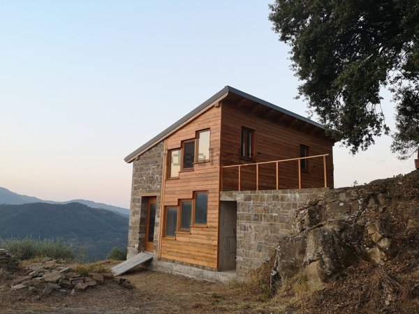 casa indipendente in vendita ad Isolabona