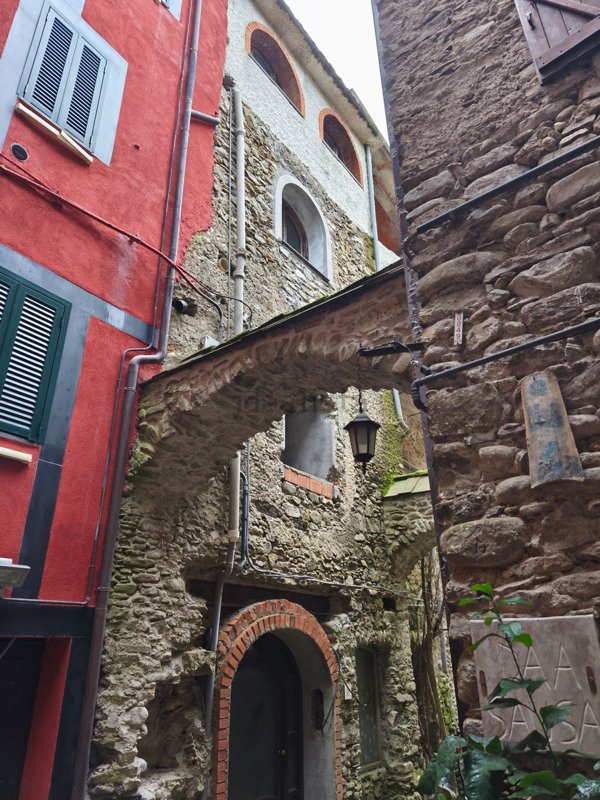 appartamento in vendita ad Isolabona