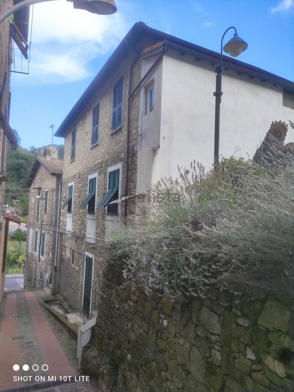 appartamento in vendita ad Isolabona