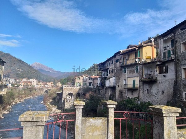 appartamento in vendita ad Isolabona