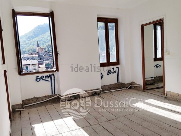 appartamento in vendita ad Isolabona