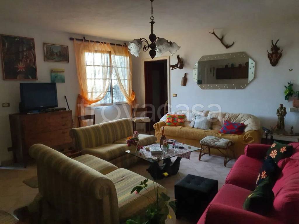 casa indipendente in vendita ad Isolabona