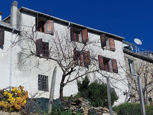appartamento in vendita a Lucinasco