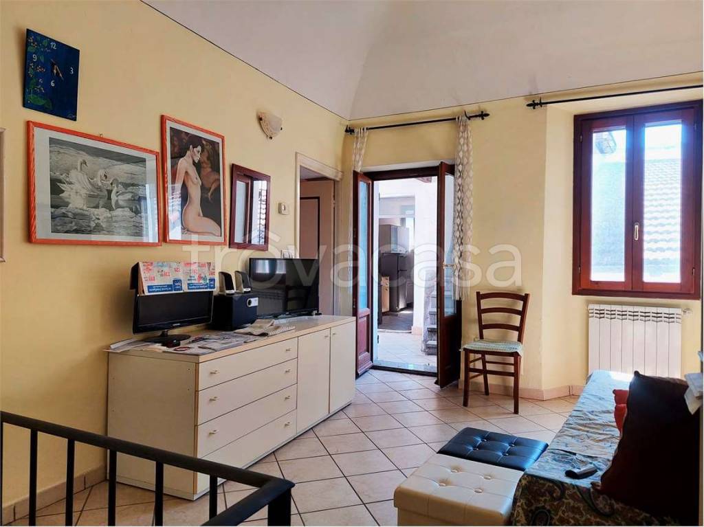 appartamento in vendita a Lucinasco in zona Borgoratto