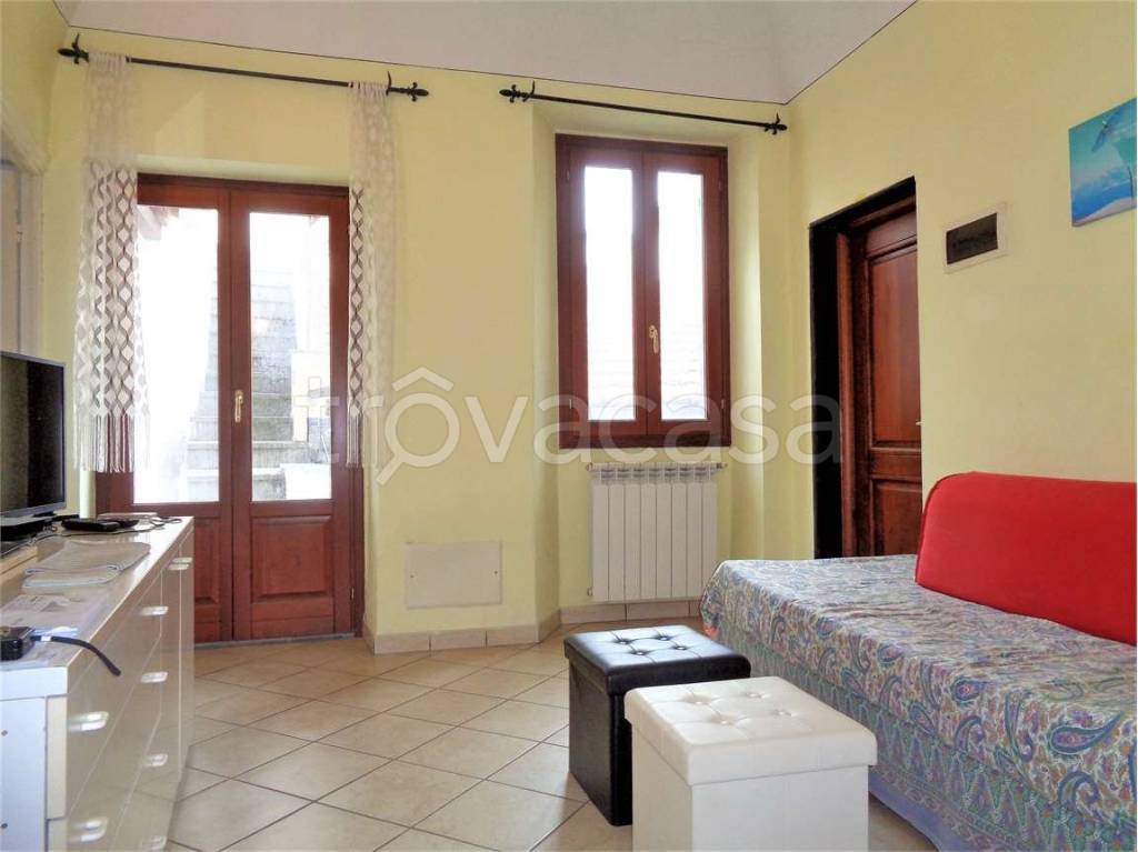 appartamento in vendita a Lucinasco in zona Borgoratto