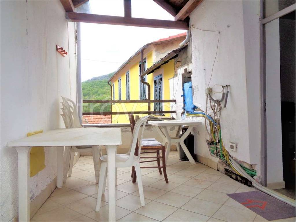 appartamento in vendita a Lucinasco in zona Borgoratto