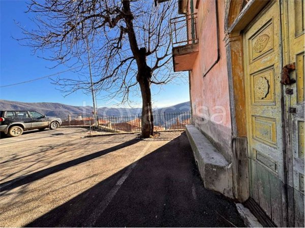 appartamento in vendita a Lucinasco