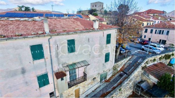appartamento in vendita a Lucinasco
