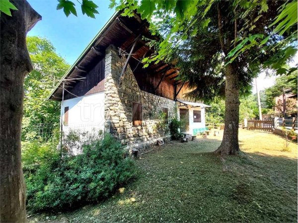 casa indipendente in vendita a Mendatica in zona San Bernardo di Mendatica