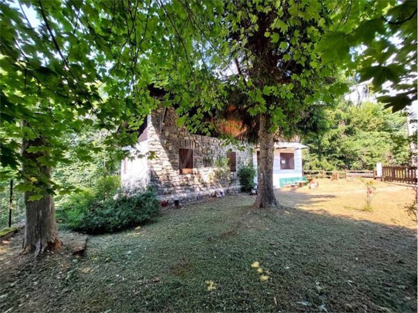 casa indipendente in vendita a Mendatica in zona San Bernardo di Mendatica