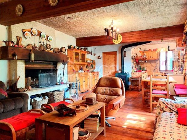 casa indipendente in vendita a Mendatica in zona San Bernardo di Mendatica