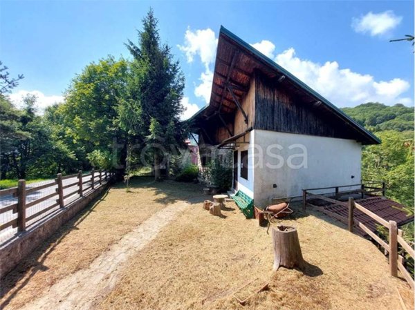 casa indipendente in vendita a Mendatica in zona San Bernardo di Mendatica