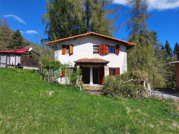 casa indipendente in vendita a Mendatica in zona Cian Prai