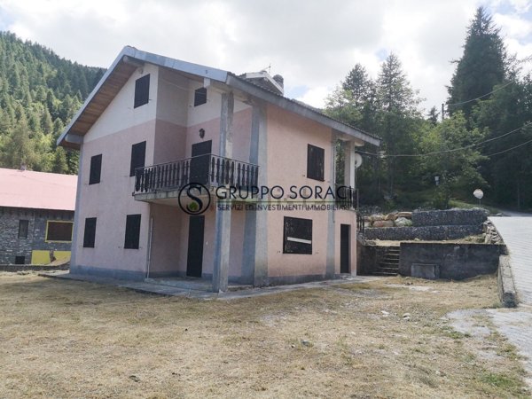 casa indipendente in vendita a Mendatica in zona Monesi