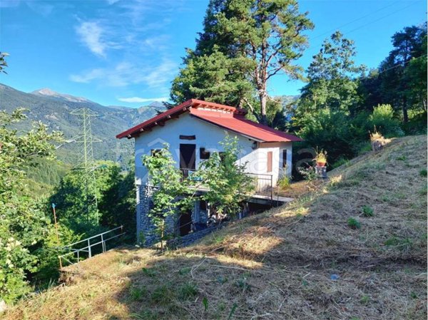 casa indipendente in vendita a Mendatica in zona San Bernardo di Mendatica