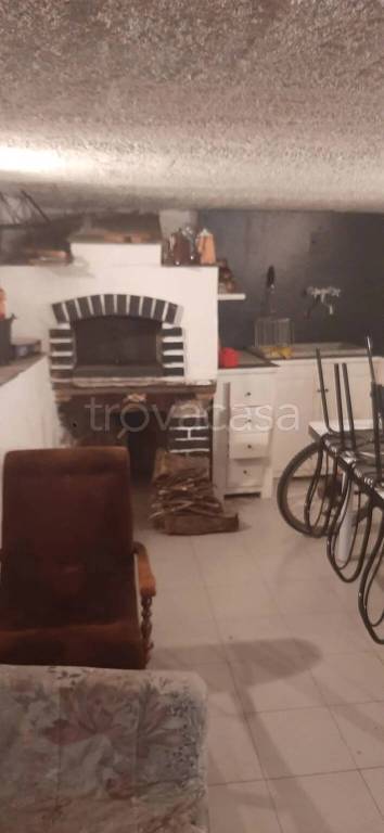 casa indipendente in vendita a Mendatica